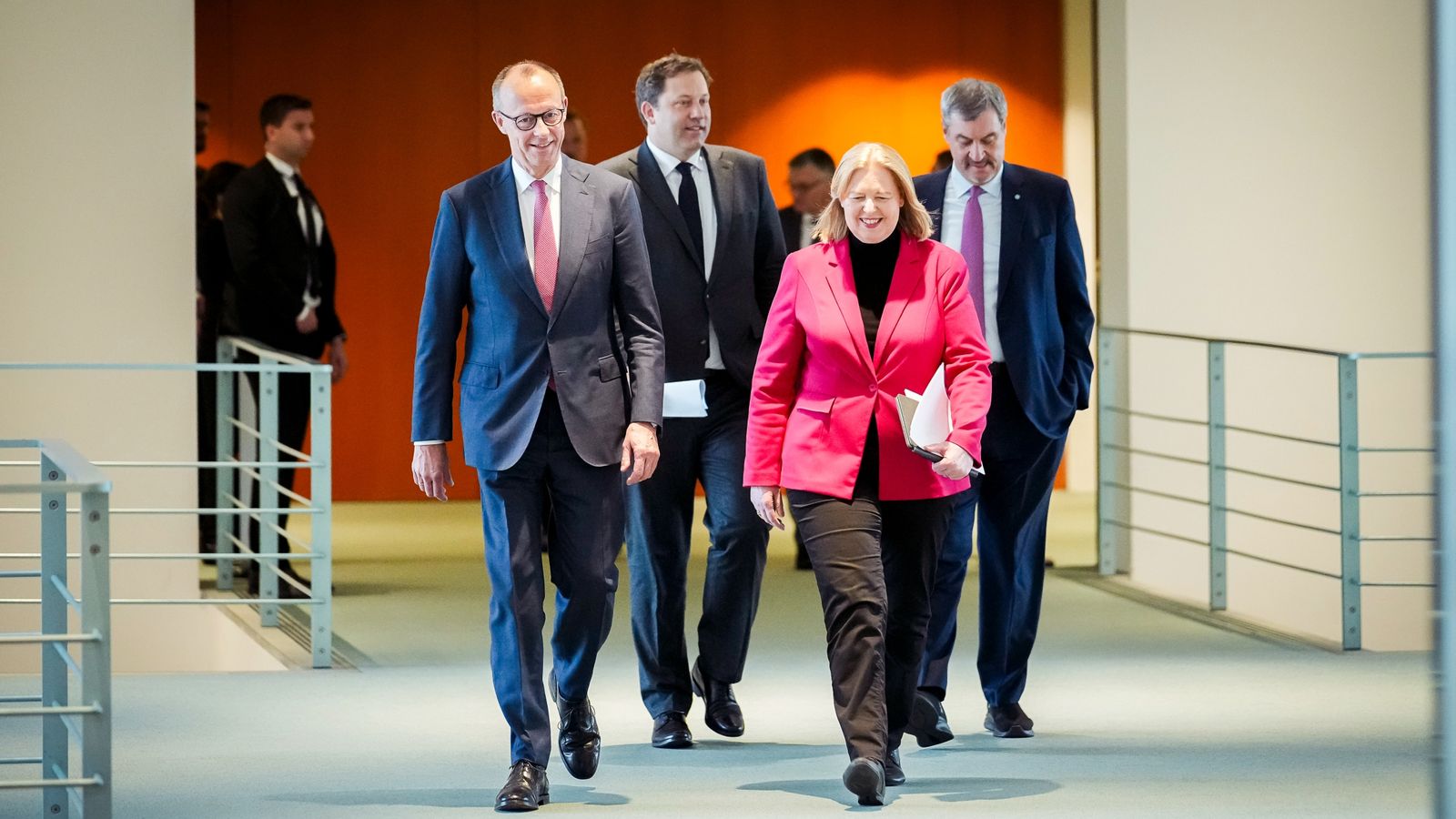 German government plans massive cuts to health, pensions and social benefits