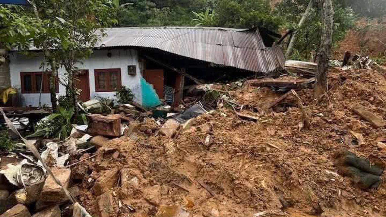 බිහිසුනු “දිට්වා” සුලිකුනාටුව රටපුරා සියයට වැඩි පිරිසක් මරනට පත් කරමින් ඉමහත් ව්‍යසනයක් නිර්මාන කරයි