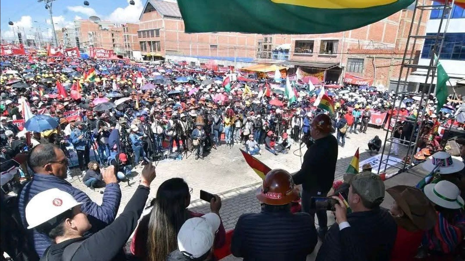 National strike in Bolivia fueled by gas costs sees growing calls for president to resign