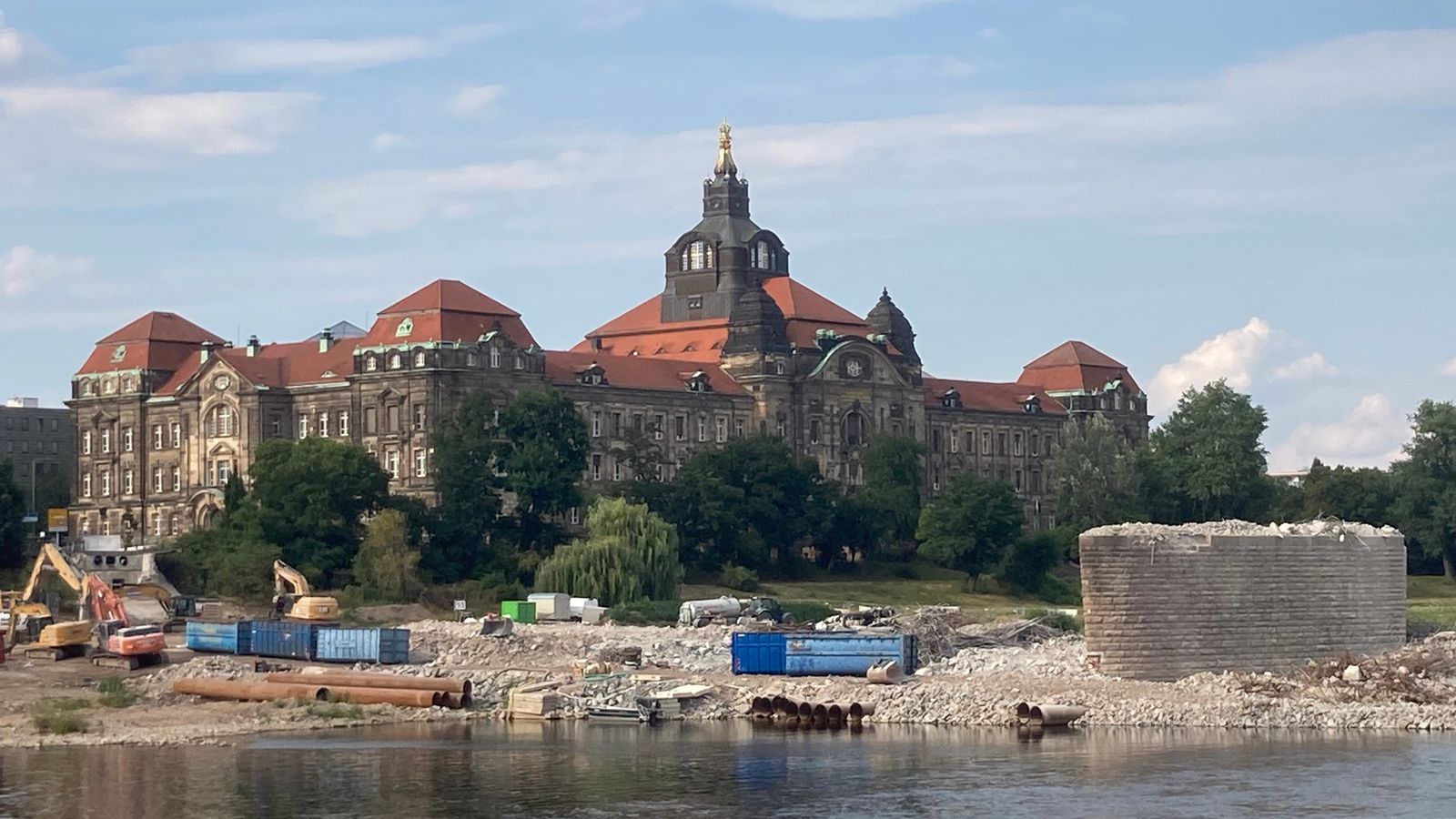 Sachsen-Sozialer-Kahlschlag-in-Land-und-Kommunen