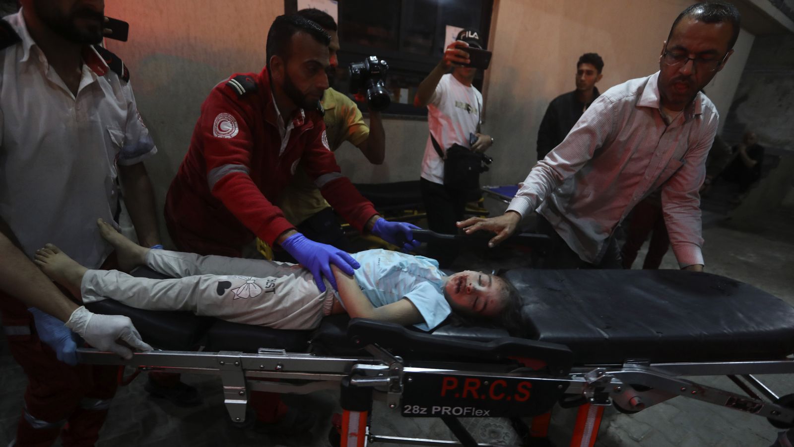 イスラエル空爆、ラファで女性と子供22人死亡