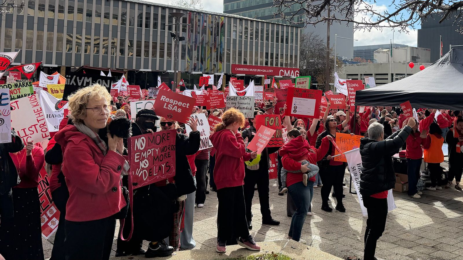 Australia: Union offers no way forward for striking ACT teachers