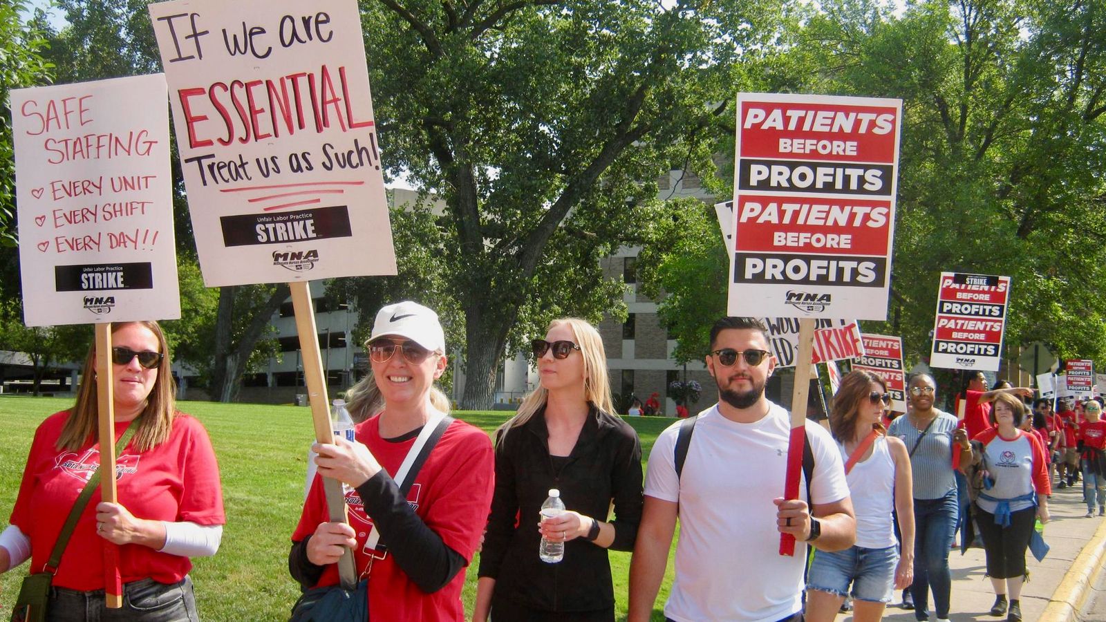 15,000 Minnesota nurses set to strike on December 11