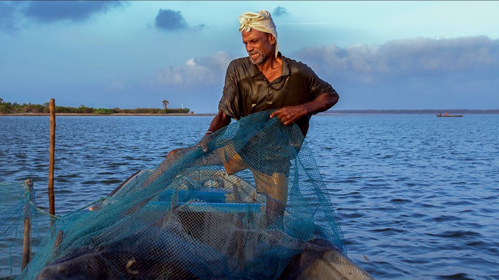 Kämpfen Sie um Angelmöglichkeiten zu erschwinglichen Preisen!  Weisen Sie kommunale Provokationen zurück, die srilankische und indische Fischer spalten!