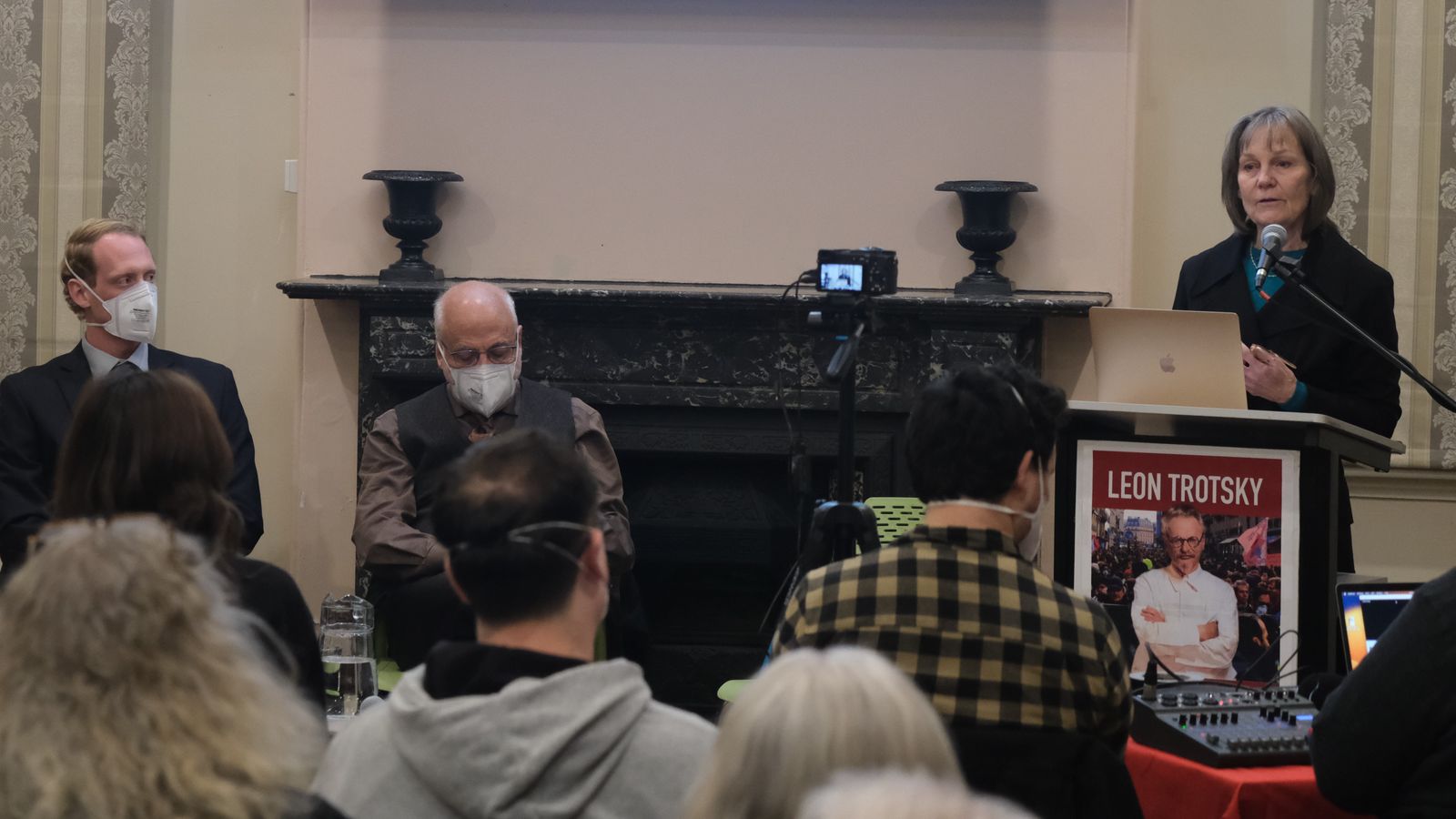 “Bisogno di imparare dalla storia”: lavoratori e studenti rispondono ai nuovi libri su Trotsky e COVID-19, durante un incontro in Australia