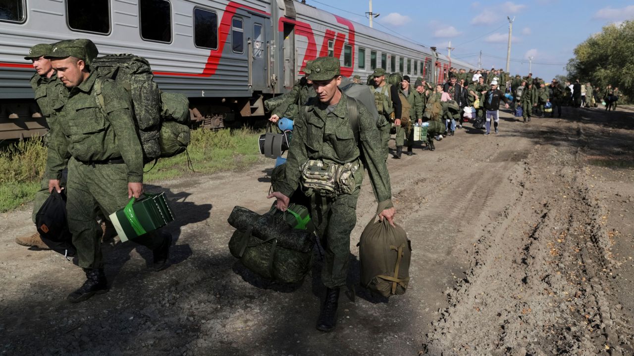 Russian government cuts expenditures as it struggles to finance mobilization