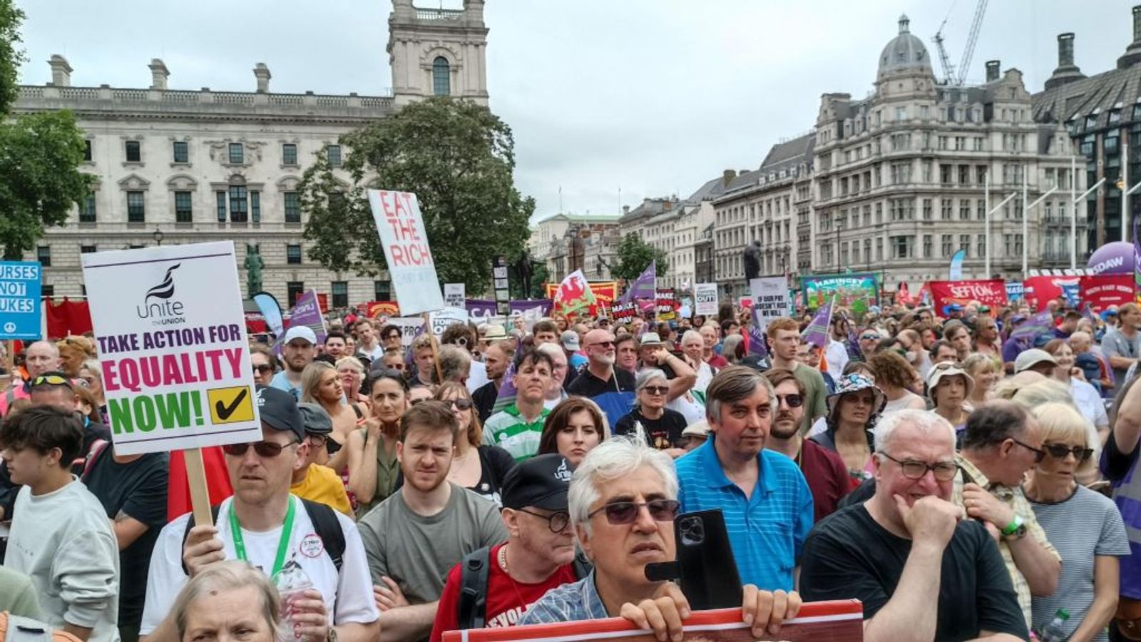 Tens of thousands demand action at Trades Union Congress rally on eve ...