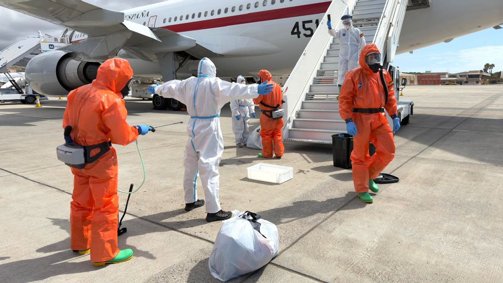 Reckless disembarkation of hantavirus-stricken MV Hondius exposes collapse of public health