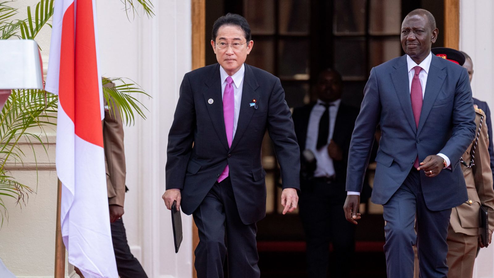 Primer ministro de Japón visita África y apunta a Rusia y China