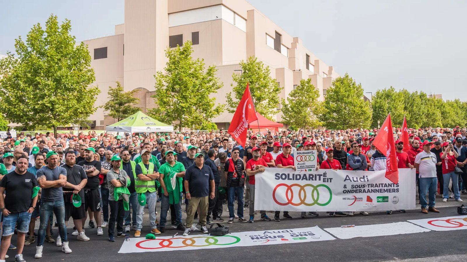 Los trabajadores de Audi en Bruselas hacen huelga contra la masacre de ...