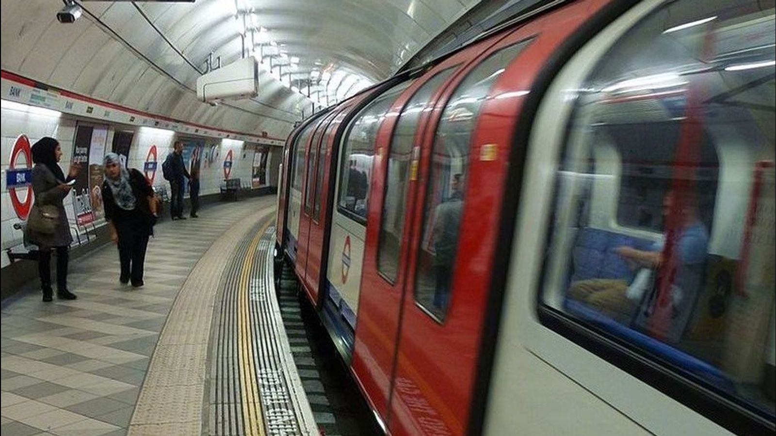 London Underground drivers strike against longer shifts under four-day week plan