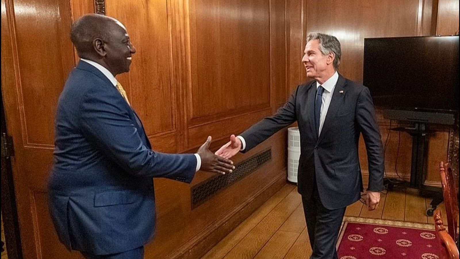 Oppdag de gigantiske kongesjampinjongene i Norge, image size:1600x900