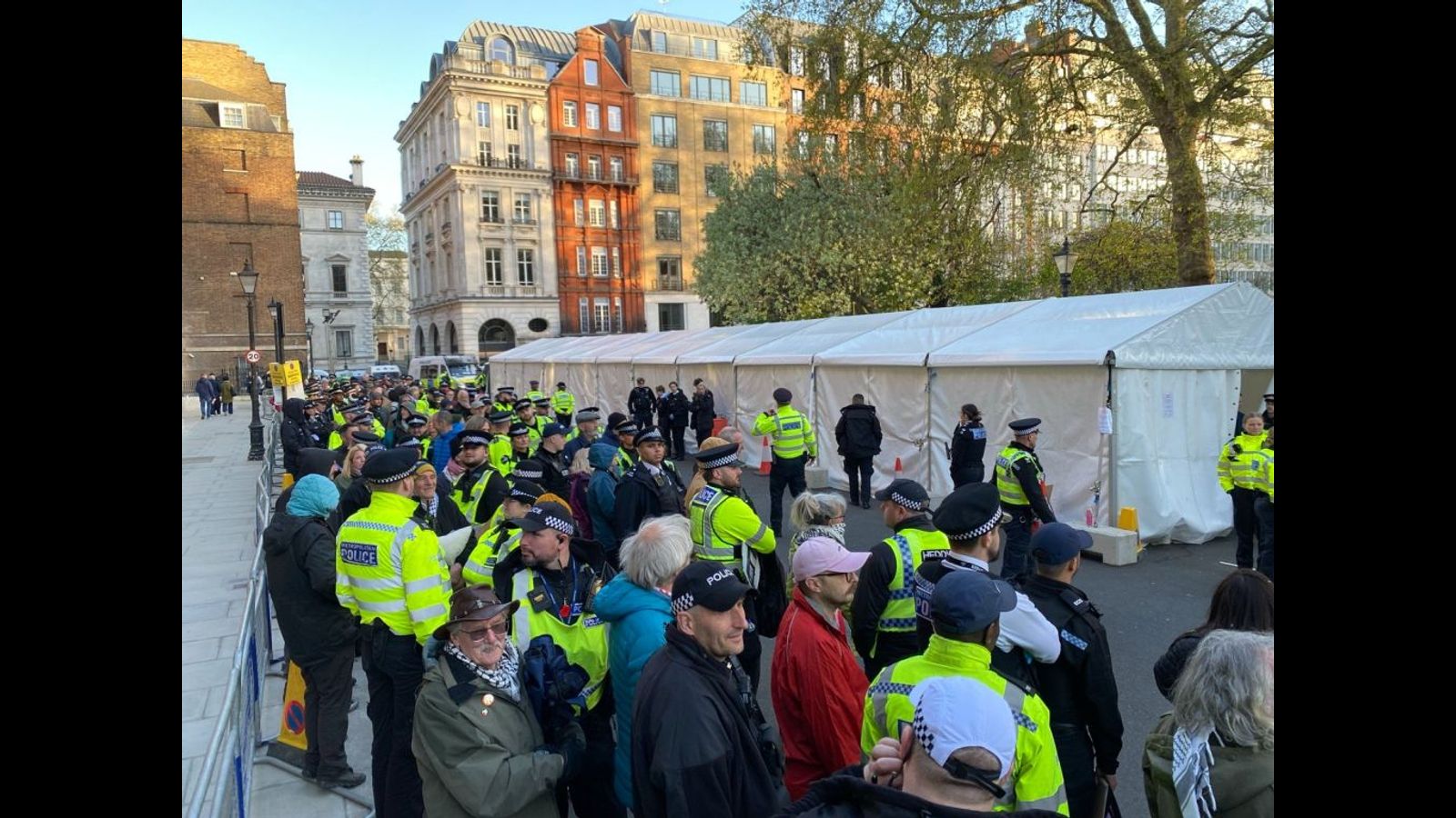 Five hundred more pro-Palestine protesters arrested in UK despite High Court ruling