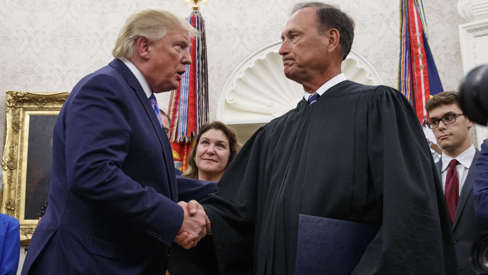 La Cour suprême des États-Unis élimine le statut de protection pour les réfugiés et empêche les immigrants de demander l’asile