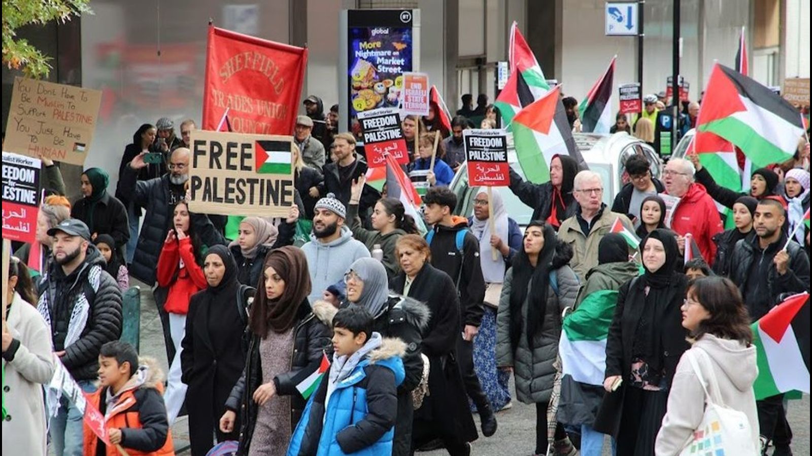 WSWS speaks to protesters against Israeli genocide in Gaza in Salford ...