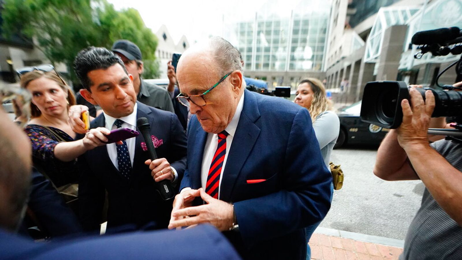 Trump coup lawyer Rudy Giuliani testifies before Atlanta grand jury in ...