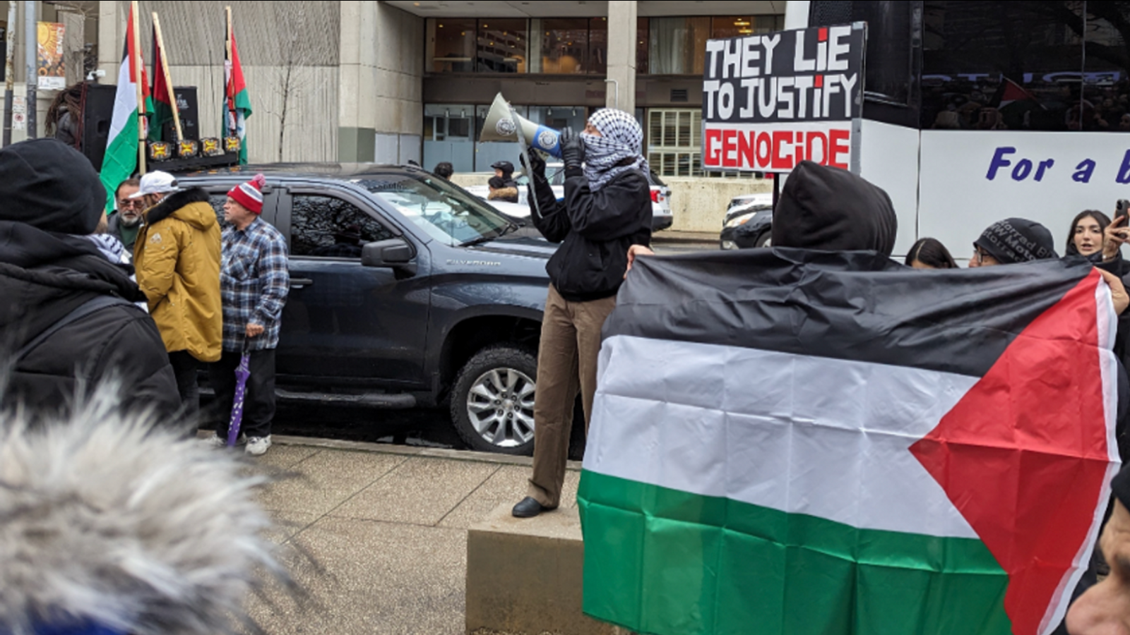 Das kanadische politische Establishment war sich einig, die Demonstranten des Völkermords im Gazastreifen als antisemitisch zu beschimpfen