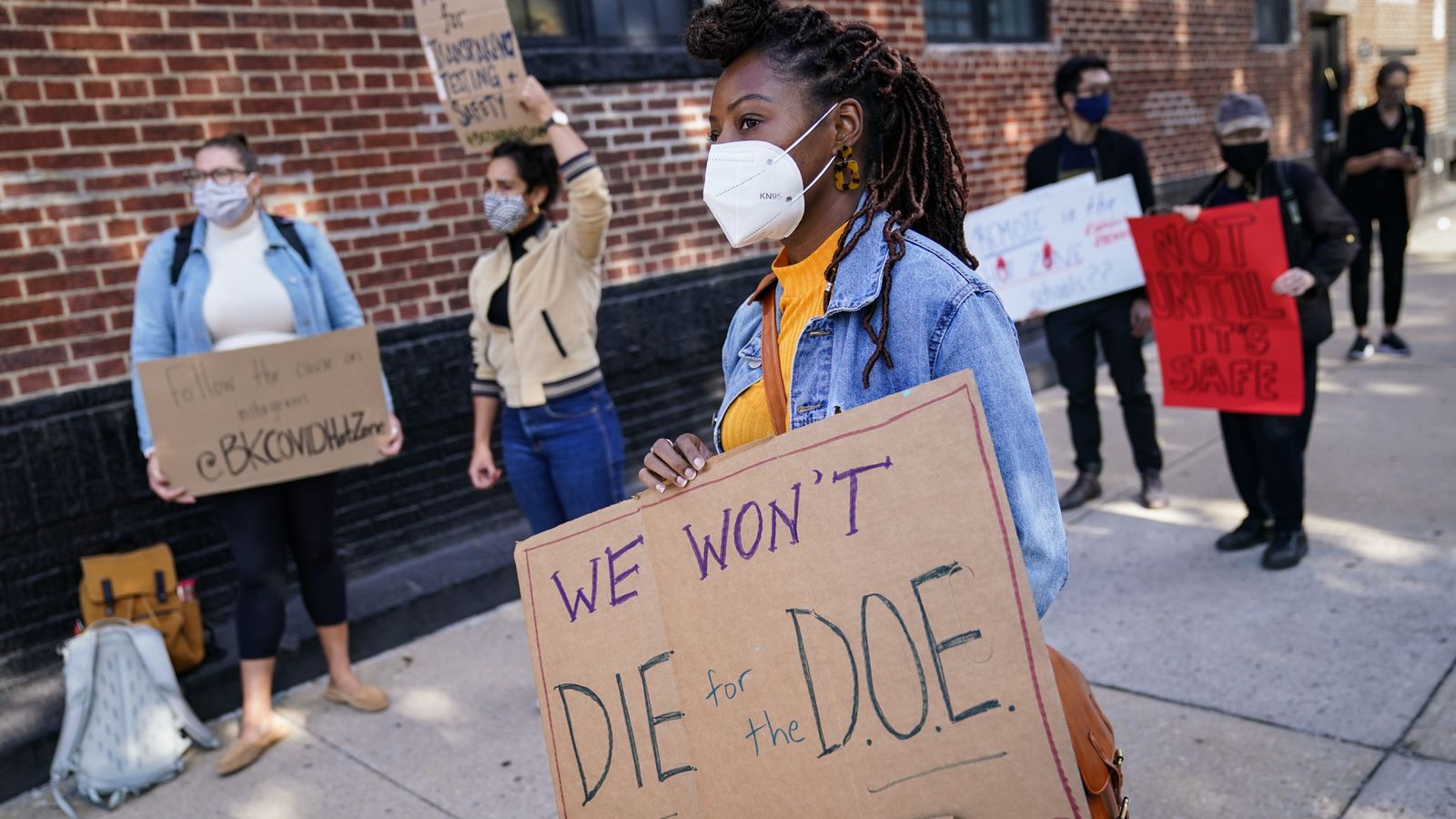 New York City teachers union announces sellout deal - World Socialist ...