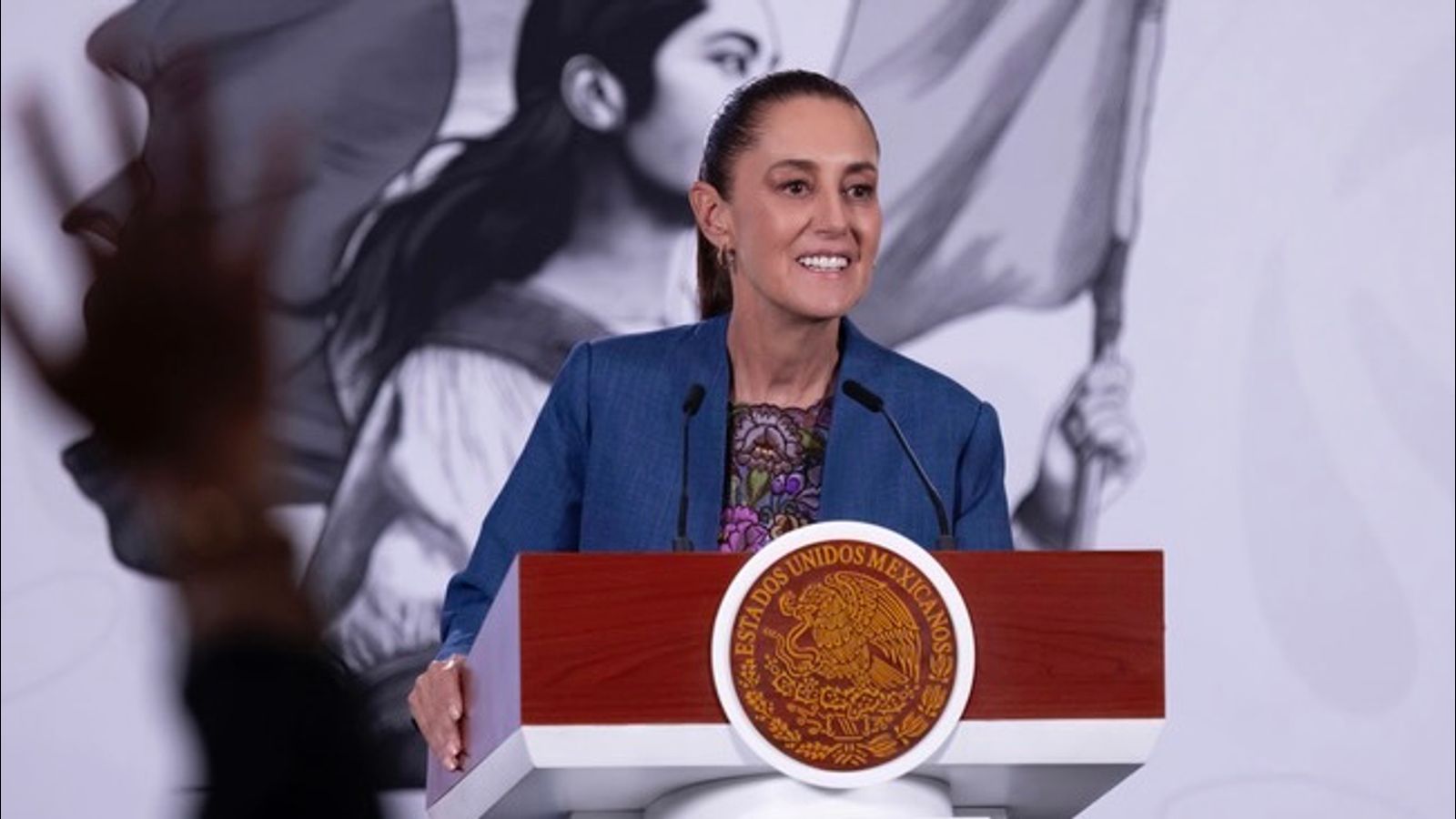 Mexican government bows to Washington despite resisting US prosecution of politicians for cartel links