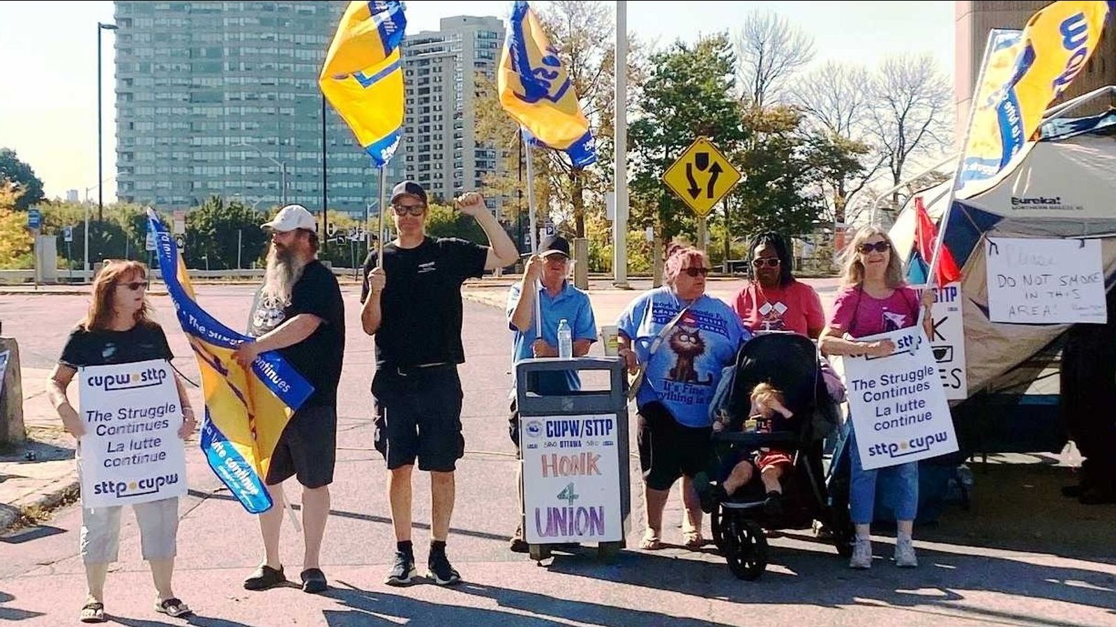 As reports point to looming sellout agreement between Canada Post and CUPW, what way forward for postal workers?