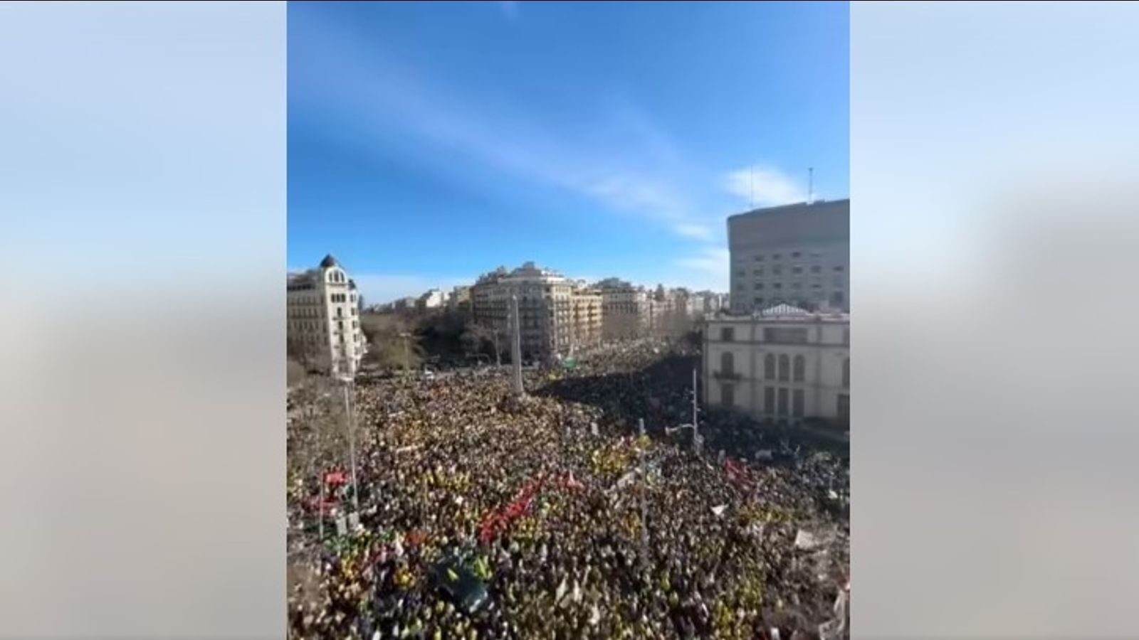 Trade unions, Catalan regional government work to suppress teachers’ anger after mass strike