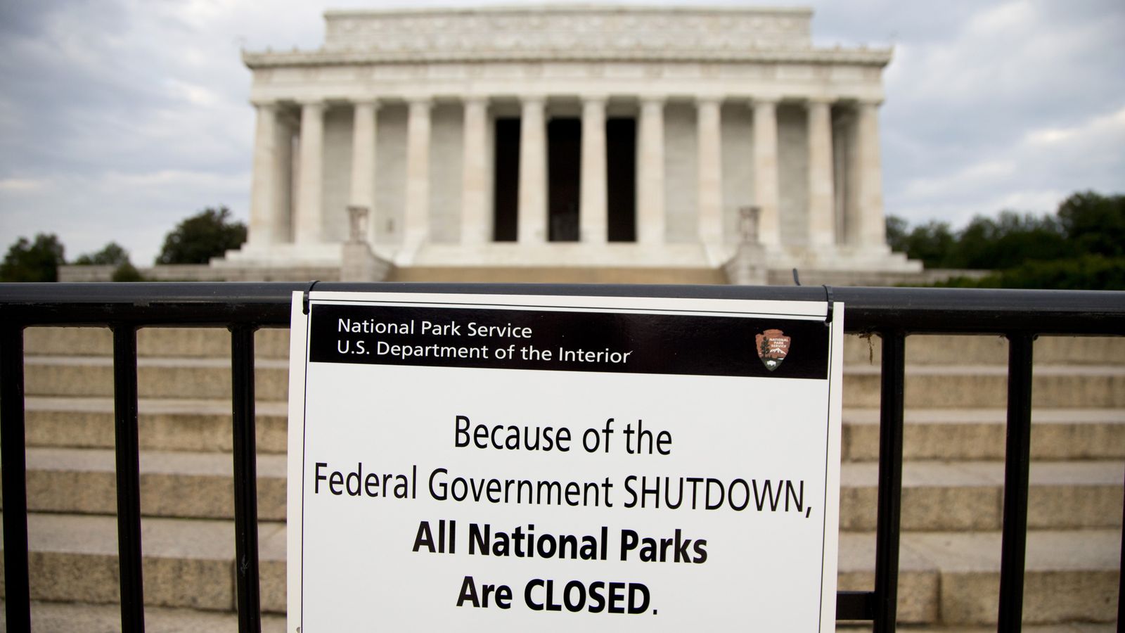 Правительство Америки. American government. In Virginia a government shutdown Showdown.