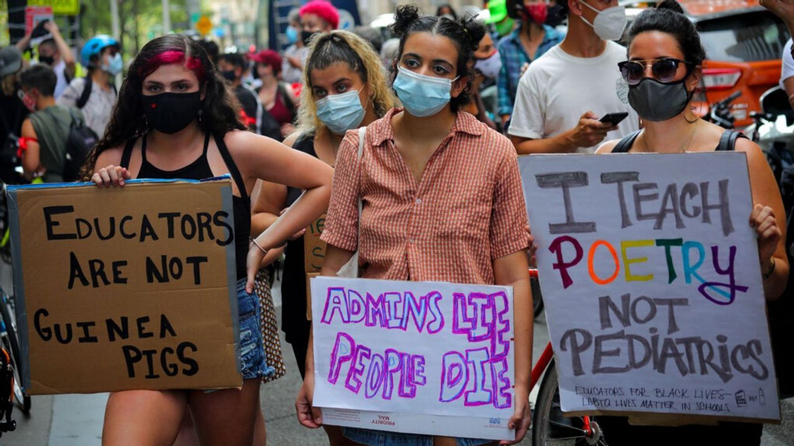 Pandemic-driven teacher shortage in US reaches crisis levels as school year  begins - World Socialist Web Site