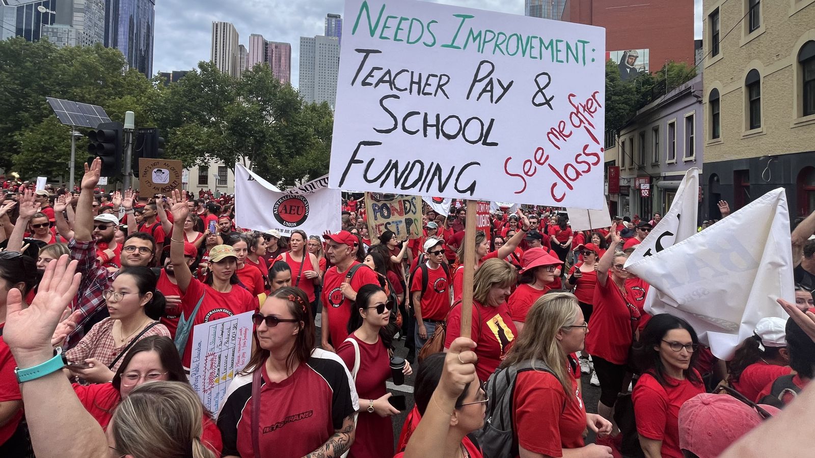 Australian teachers speak out against assault on wages, conditions at mass strike in Victoria