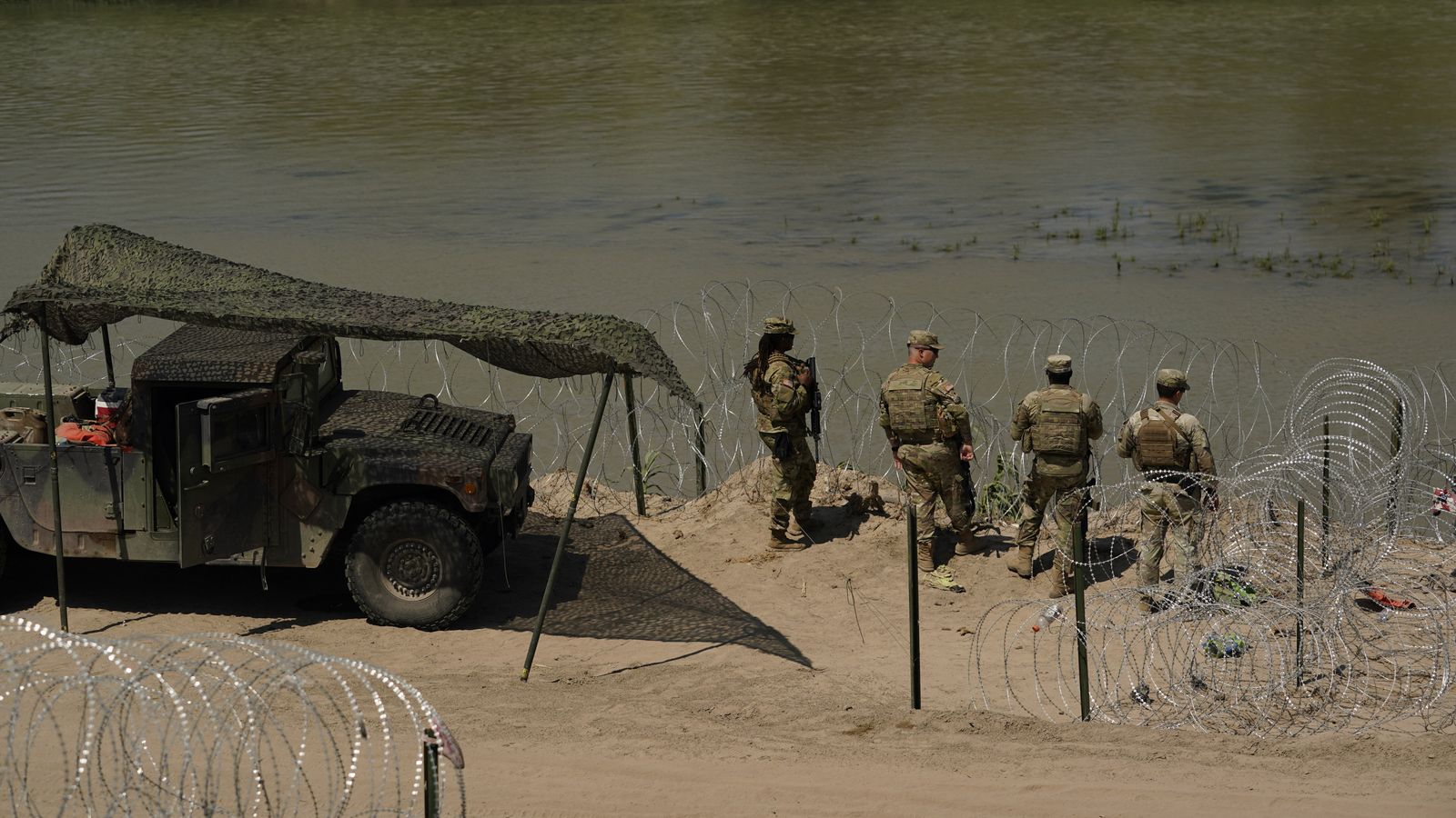 Texas agents told to push immigrant children back into Rio Grande ...