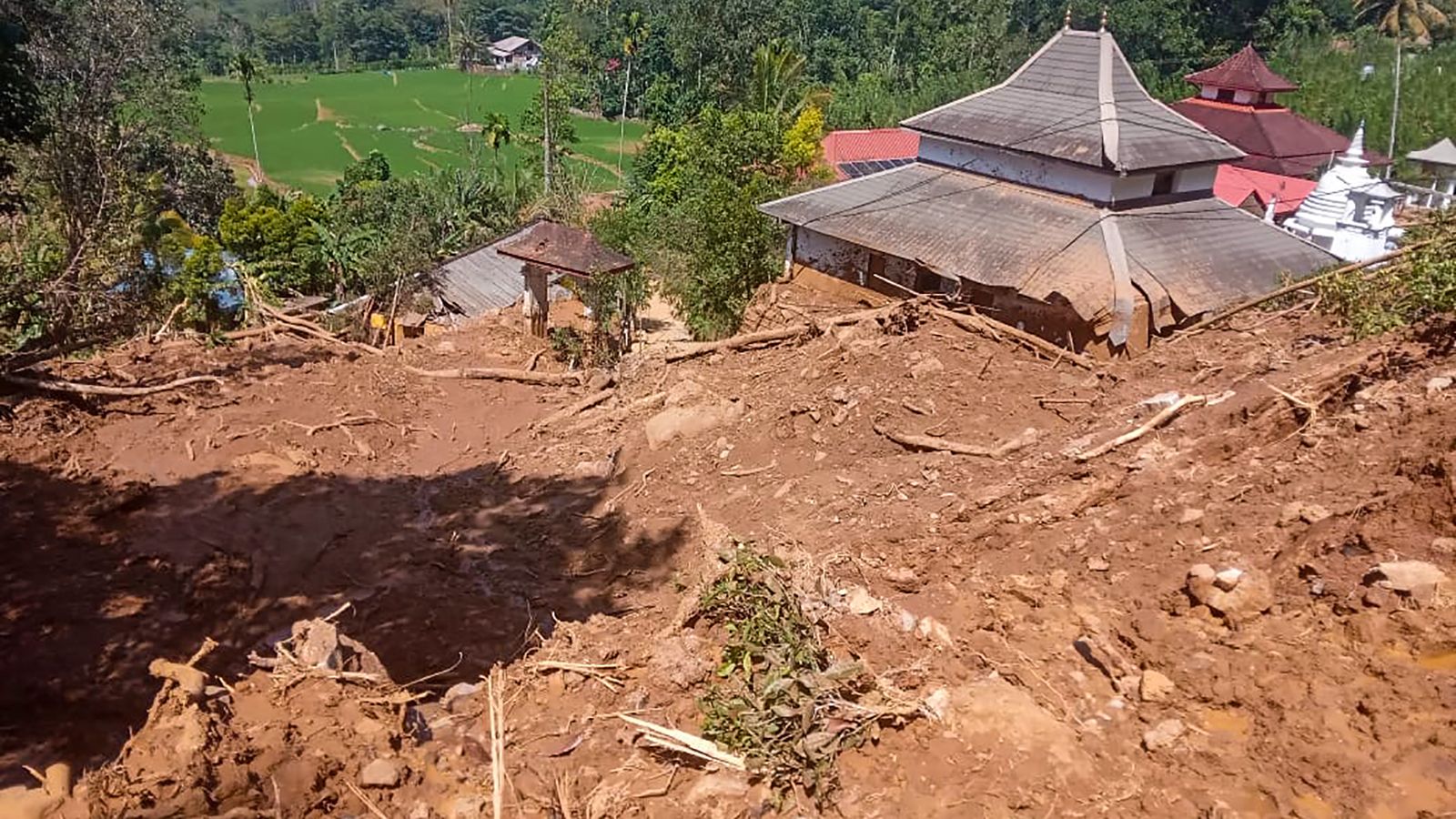 Sri Lanka: Cyclone-affected plantation workers demand decent houses in safe places