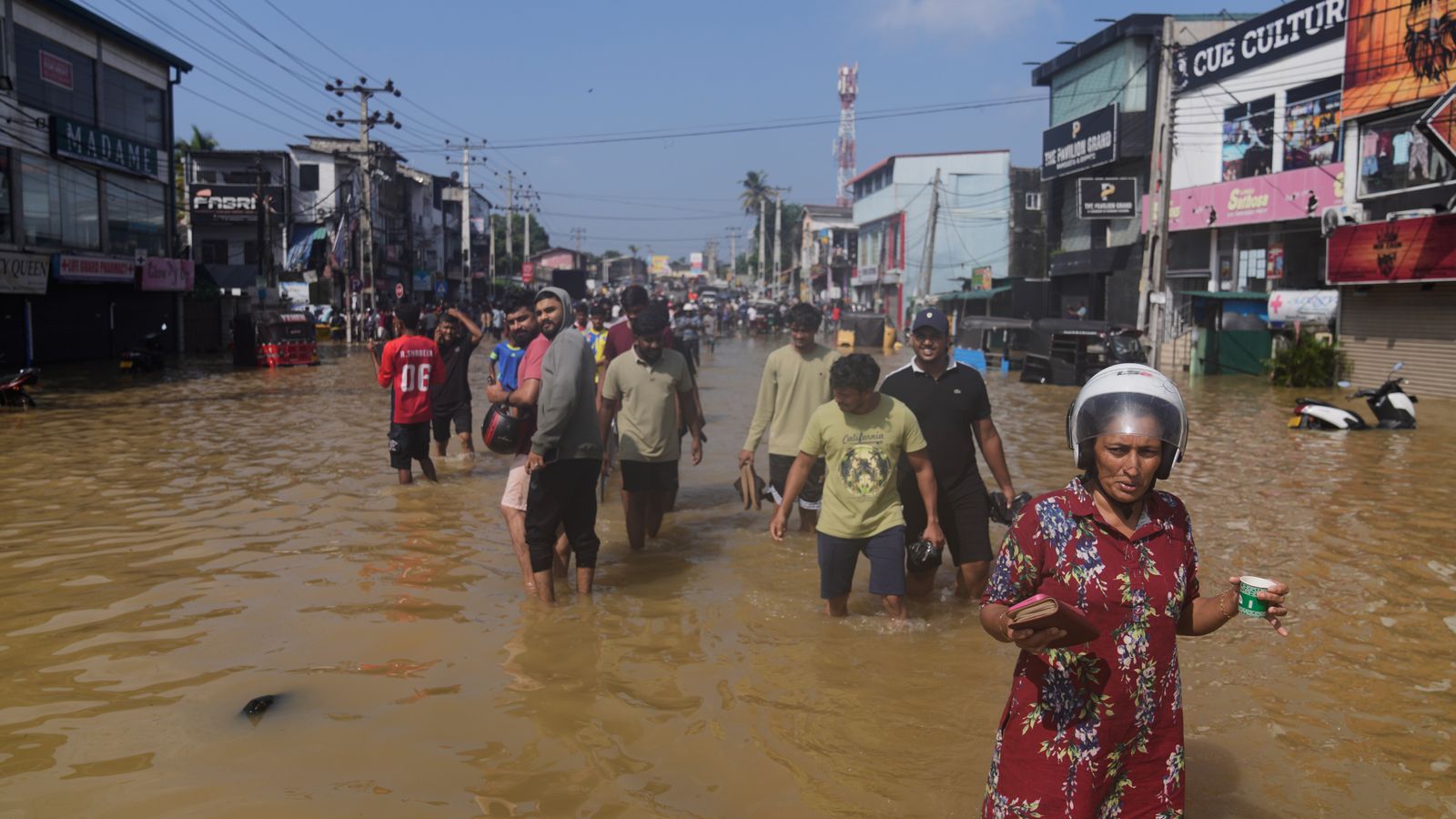 Sri Lankan fake-left FSP offers to aid government amid crisis over cyclone devastation