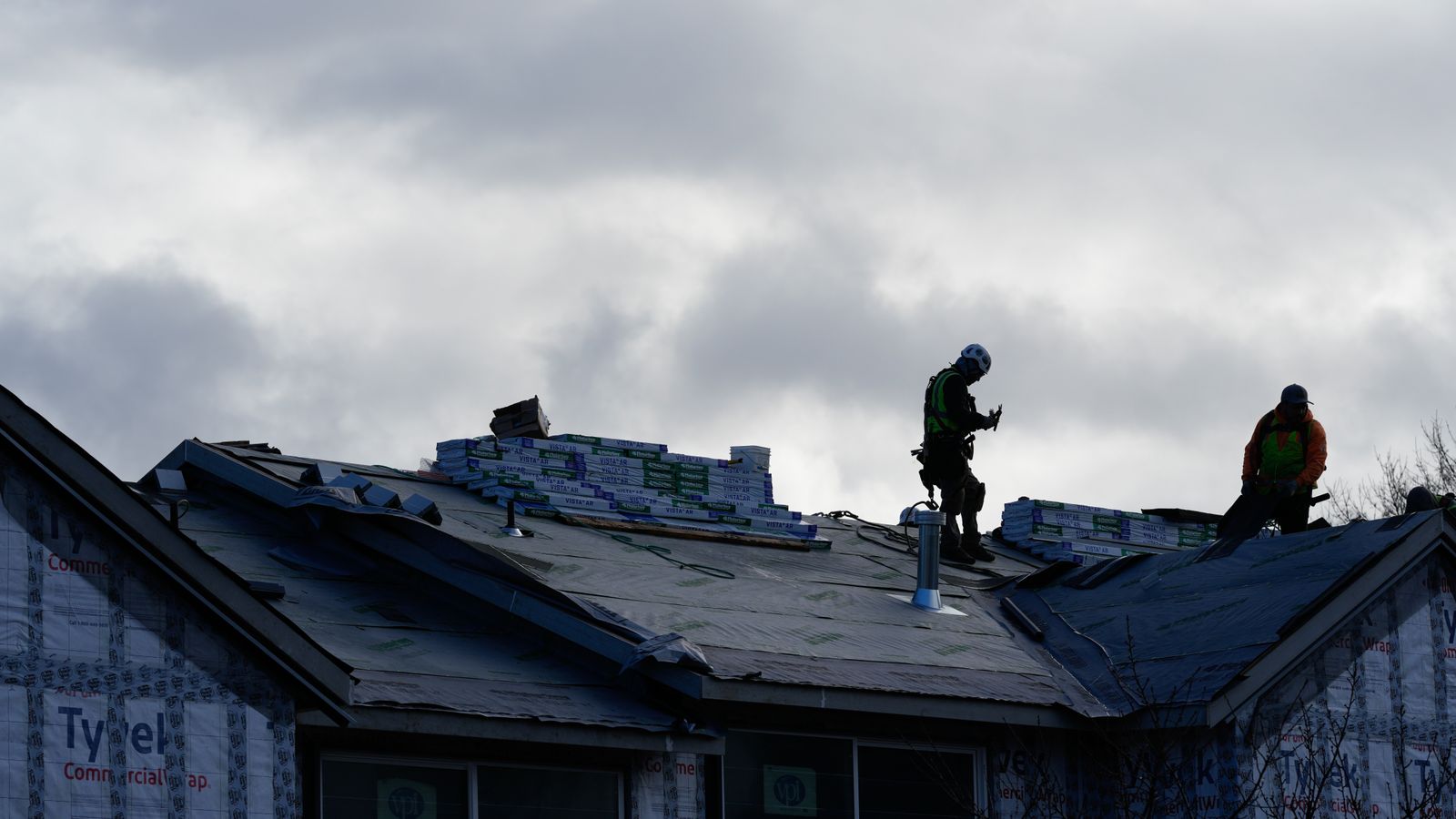 US labor share of income falls to lowest on record; 2025 jobs figures weakest outside of official recession since 2003