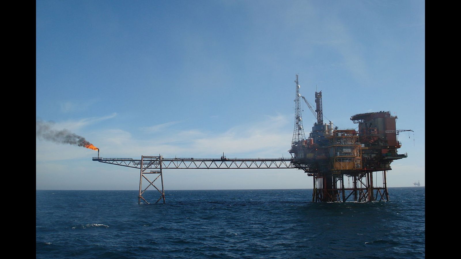 RMT, Unite and GMB unions denounce North Sea oil and gas rig wildcat  strikes - World Socialist Web Site