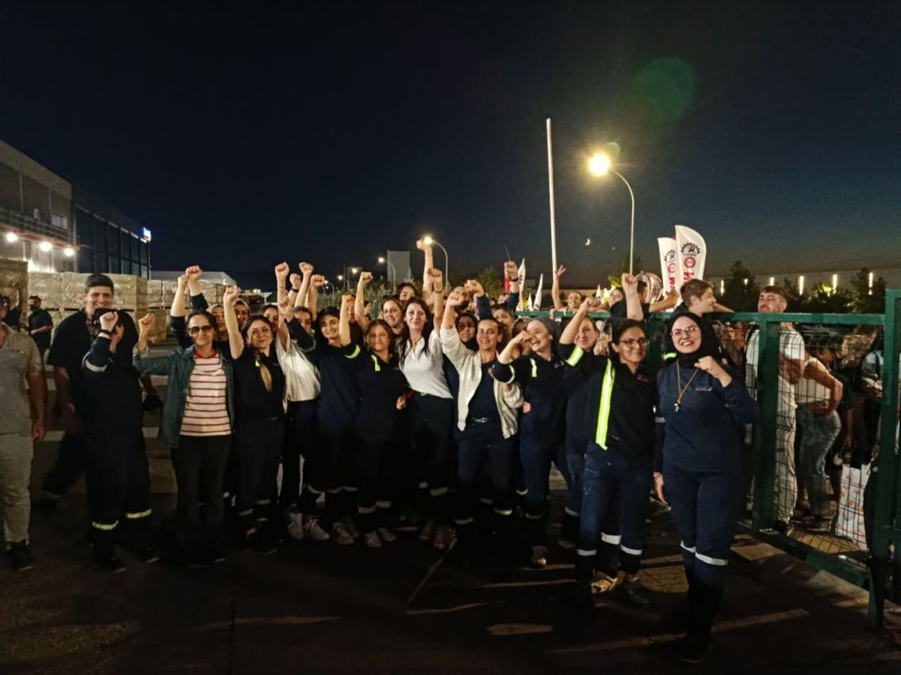 wsws.org - Factory occupation against union-related layoffs at Smart Solar in T&uuml;rkiye