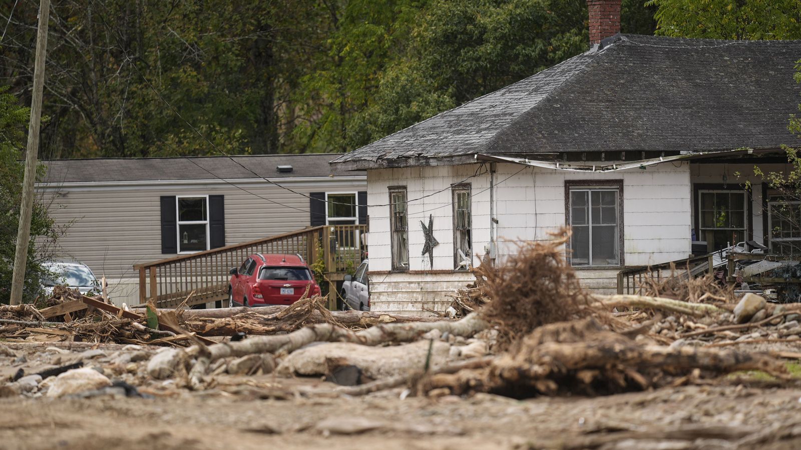 Florida braces for Hurricane Milton as the Southeast continues to dig ...