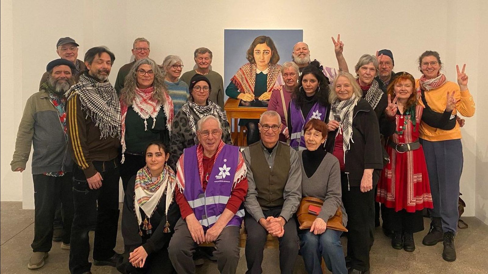 Gro-e-j-dische-Delegation-unterst-tzt-die-Kunstausstellung-COMUNE-Das-Paradox-der-hnlichkeit-im-Nahostkonflikt-