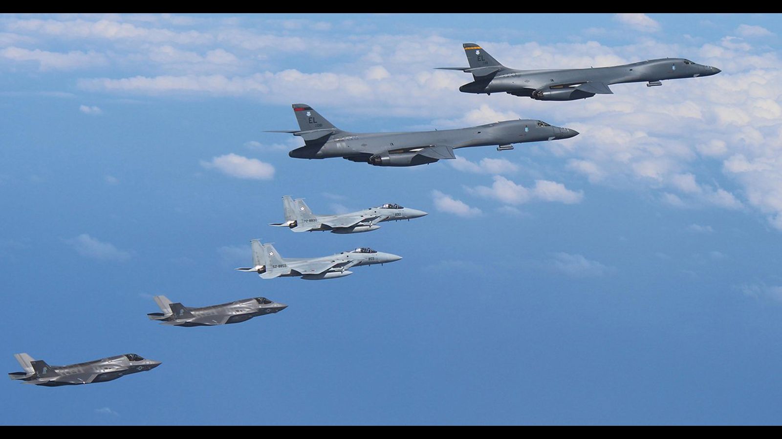 米国、イランを標的にイラクとシリアで軍事攻撃を開始