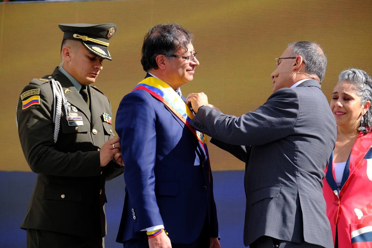 Gustavo Petro praises capitalism, military and right wing in inauguration as president of Colombia