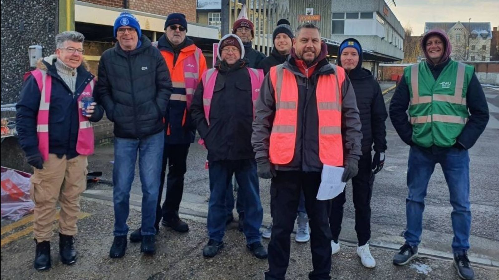 Growing support for UK Postal Workers Rank-and-File Committee - World ...