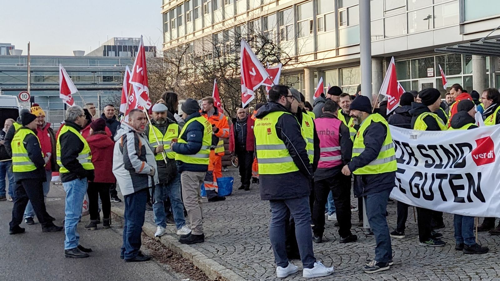 Grèves d’avertissement dans le secteur public allemand et les transports locaux