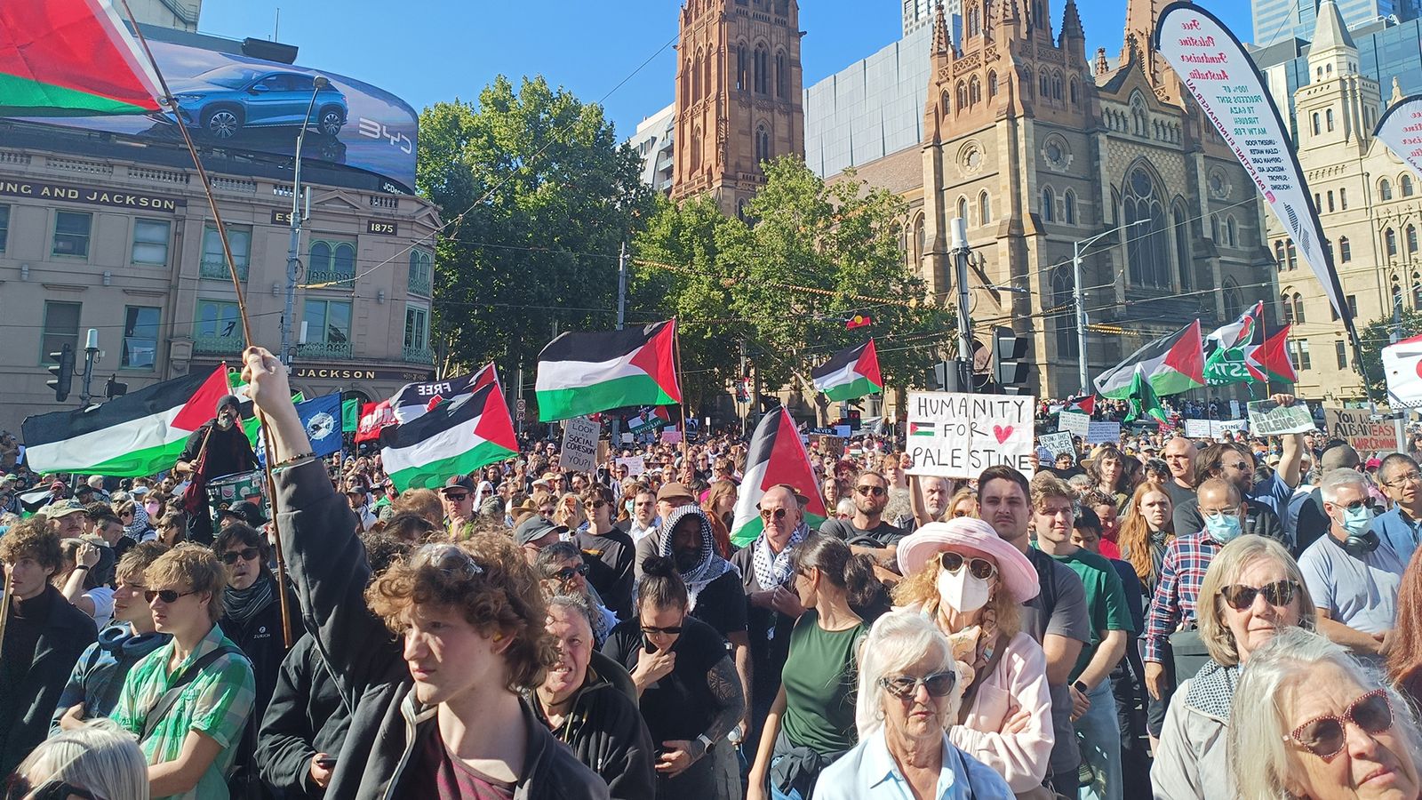 Melbourne protesters denounce Israeli war criminal’s visit to Australia, Labor’s police-state measures