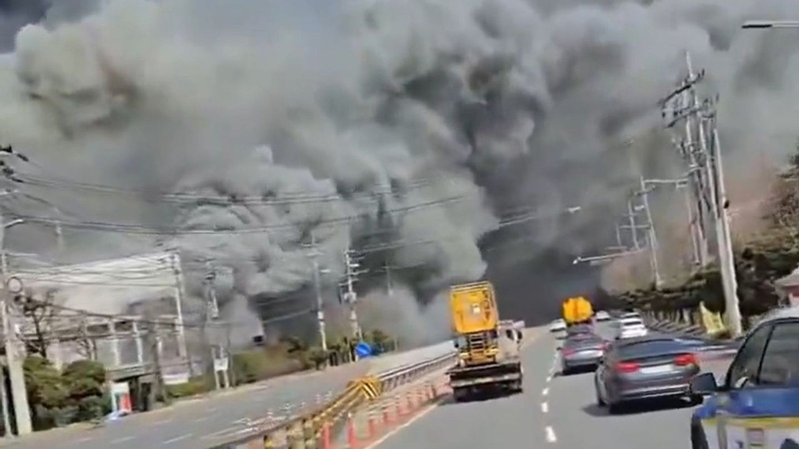 Fire kills 14 workers at South Korean auto parts plant