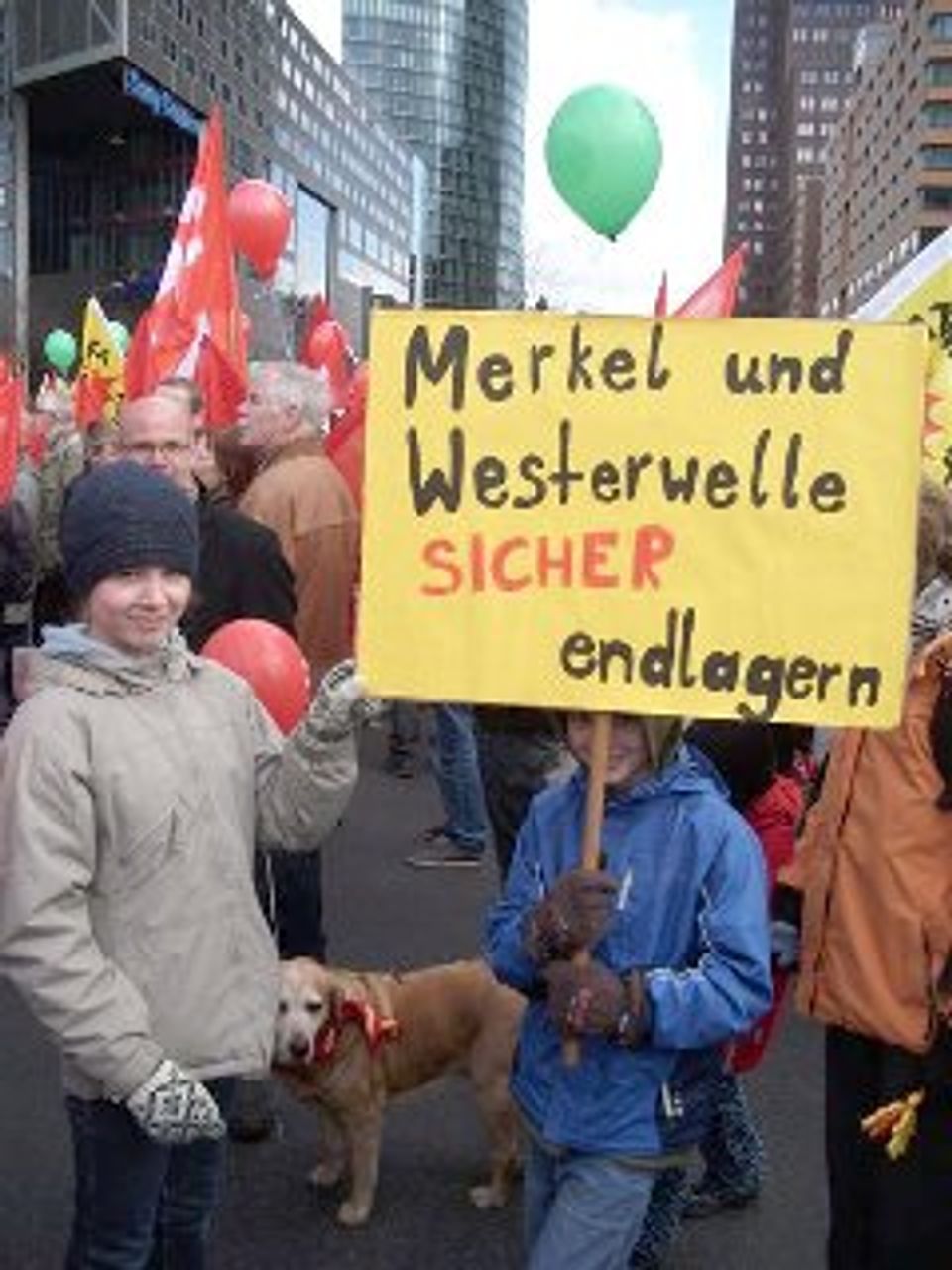 Handgemaltes Schild in Berlin