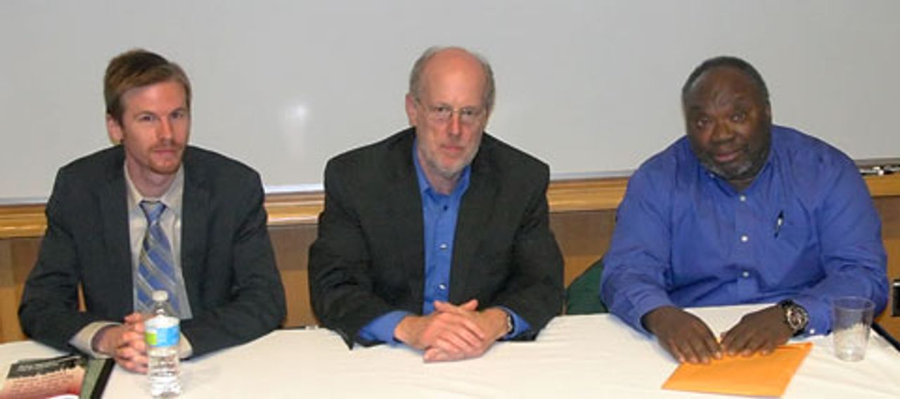 ISSE–Vorsitzender bei der EMU Clement Daly, David Walsh, Joe Striplin für die streikenden DSO Musiker