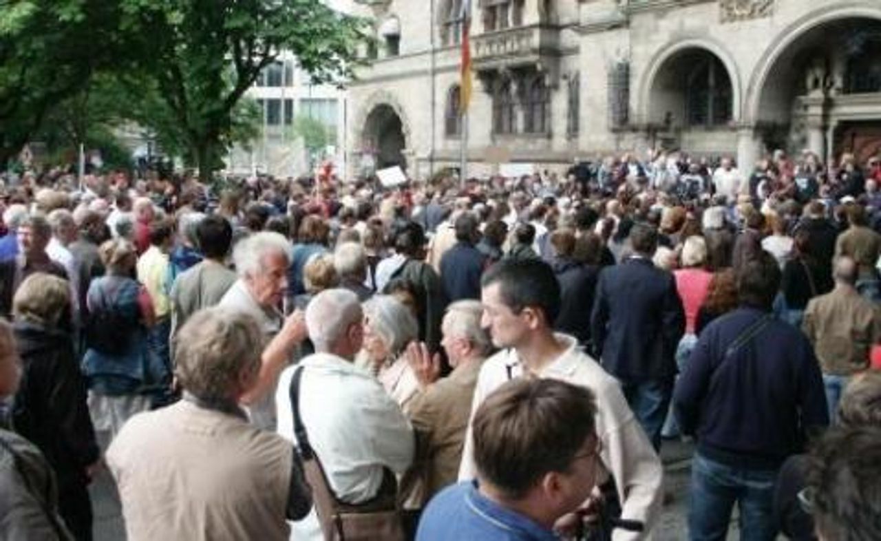 Demonstration vor Duisburger Rathaus