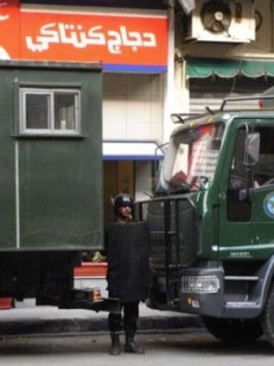 Anti-Riot-Polizist in Kairo