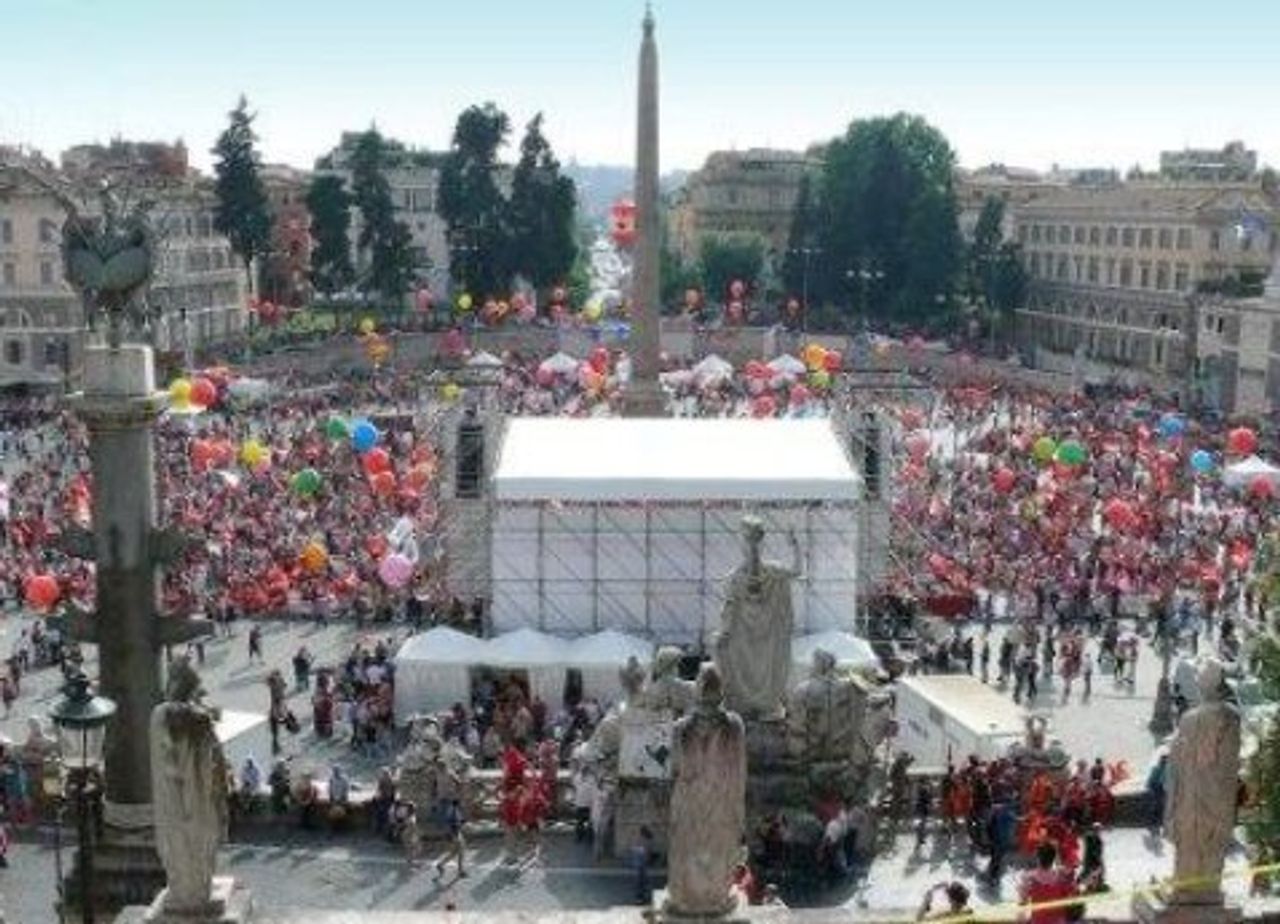 Kundgebung auf der Piazza del Popolo
