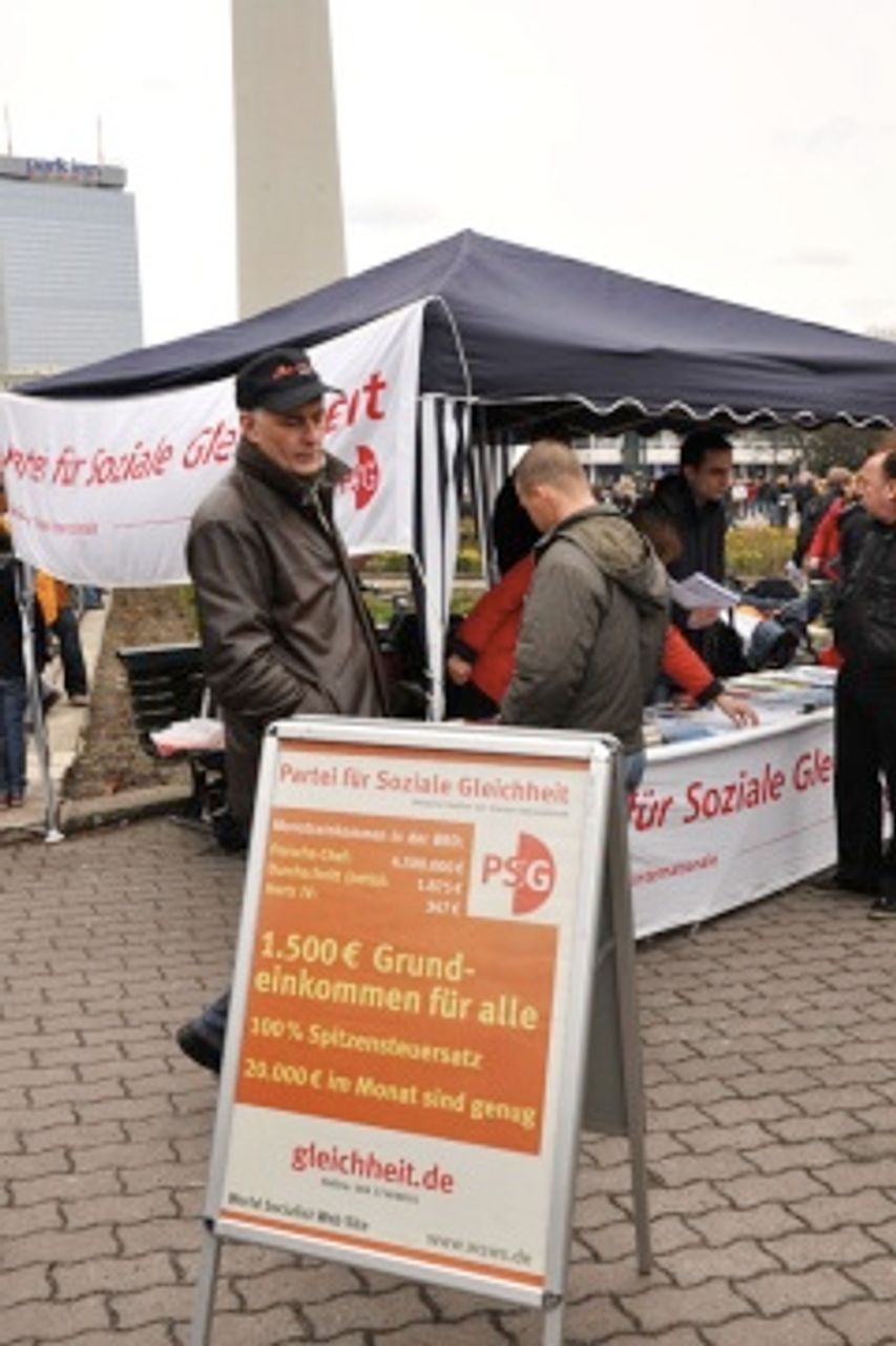Informationsstand der PSG in Berlin
