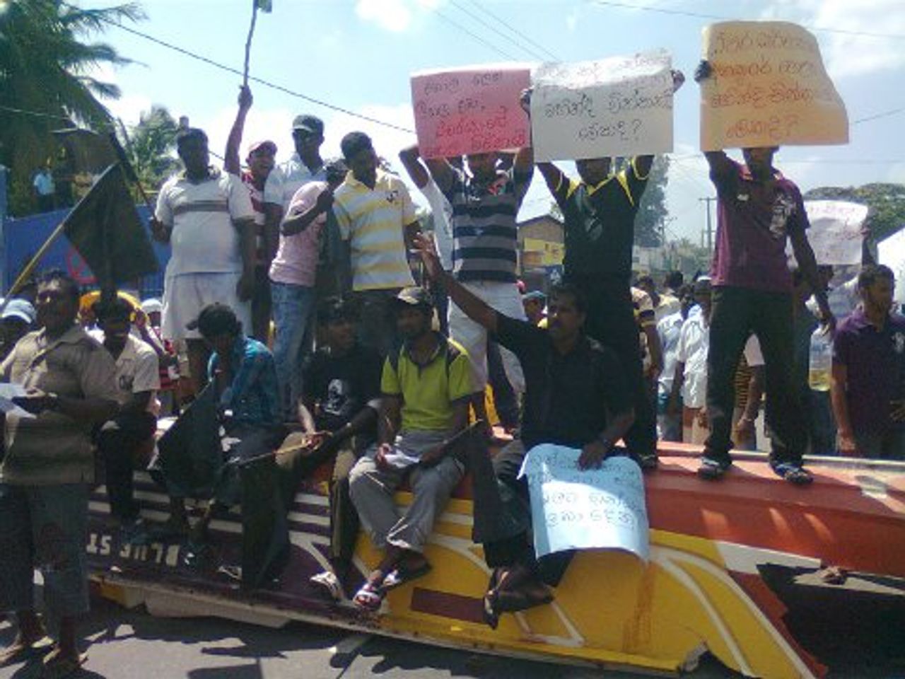 Mahawewa protesters
