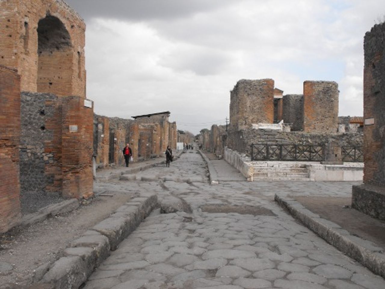 Pompeii crossroads